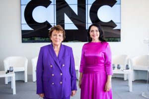 Anneli Ott avec la ministre française de la Culture Roselyne Bachelot-Narquin. © Ministère de la Culture d’Estonie