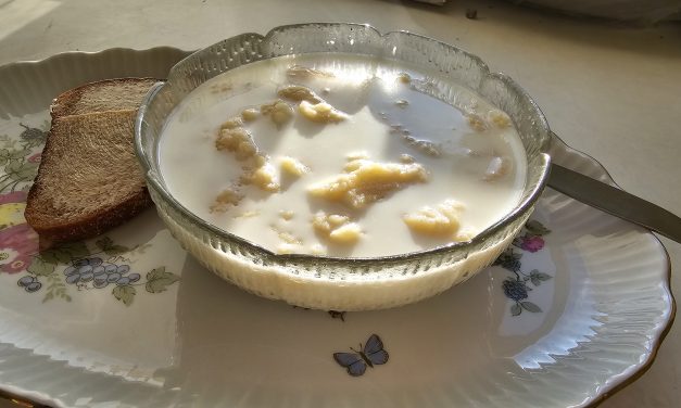 Piima-klimbisupp – Soupe de lait aux boulettes de farine