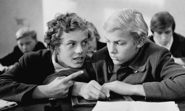 Projection du film «Le Printemps» à Paris le 14 avril